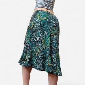 Green patterned linen midi skirt with ruffle